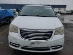 2014 Chrysler Town & Country Touring de vânzare în Woodhaven, MI - Minor Dent/Scratches