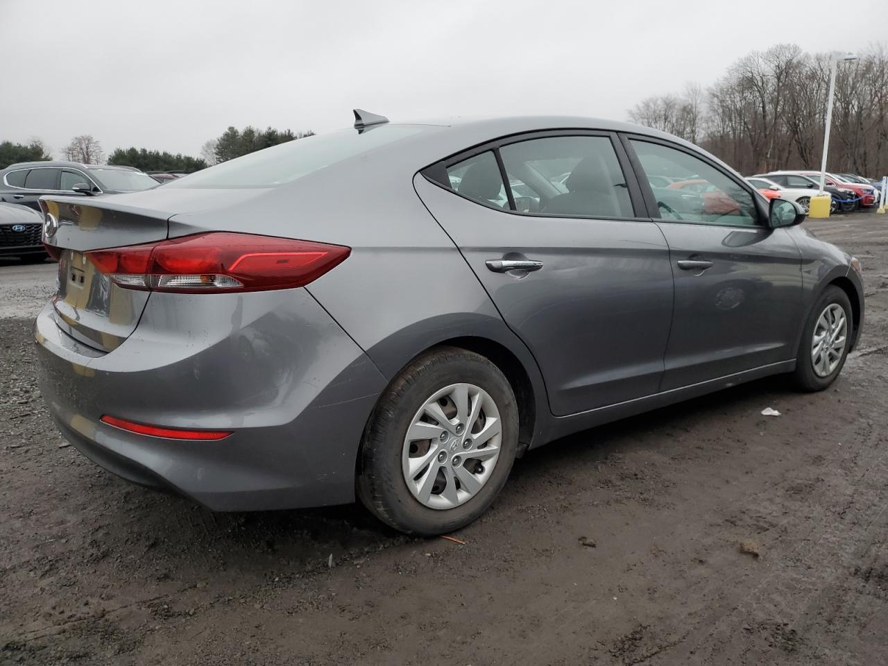 2018 Hyundai Elantra - Image 3