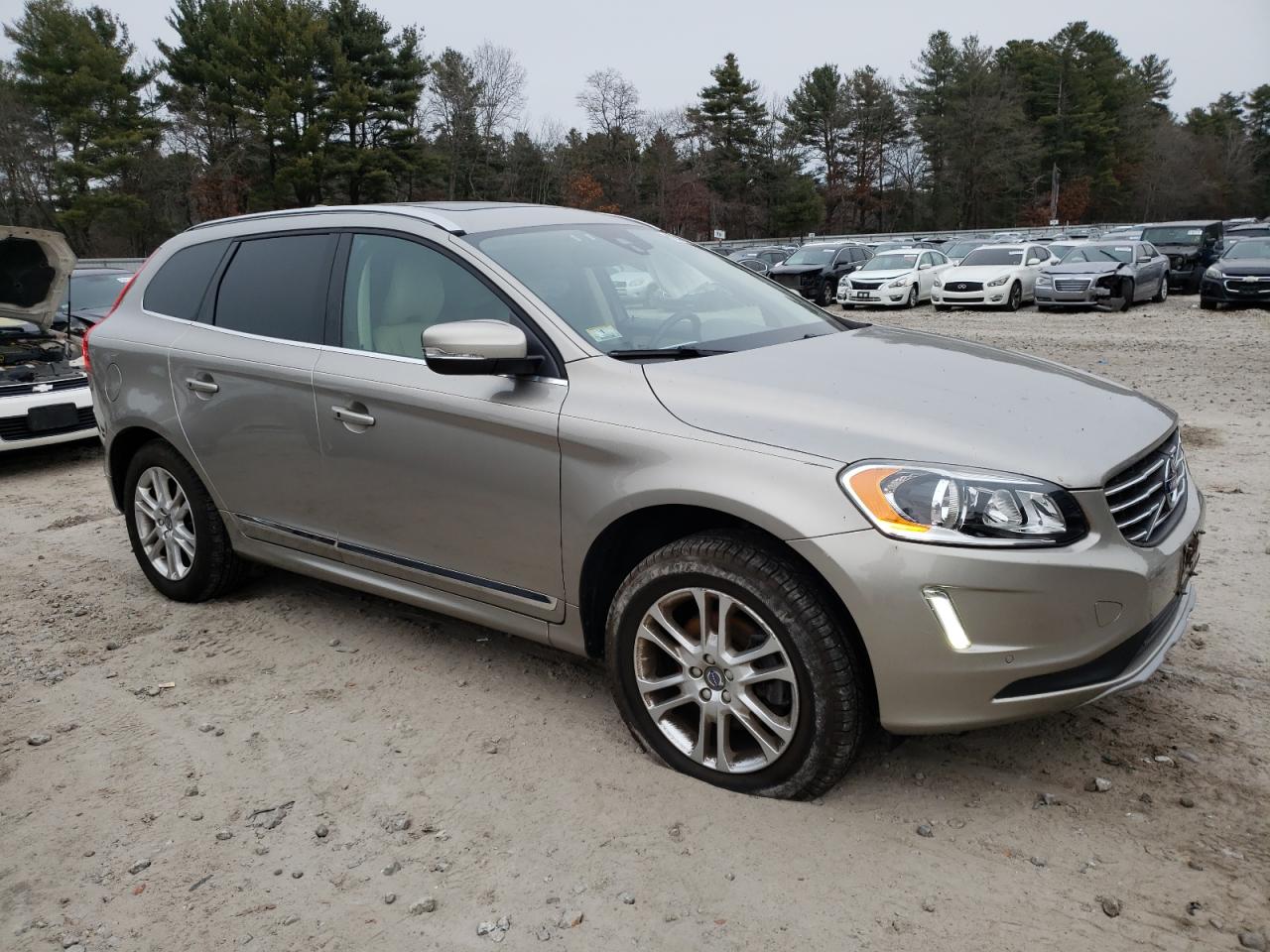 VIN YV4612RKXG2865593 2016 VOLVO XC60 no.4