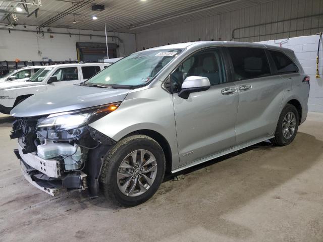 2021 Toyota Sienna Le