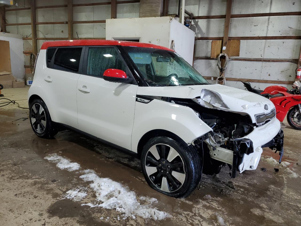 VIN KNDJP3A57G7357415 2016 KIA SOUL no.4