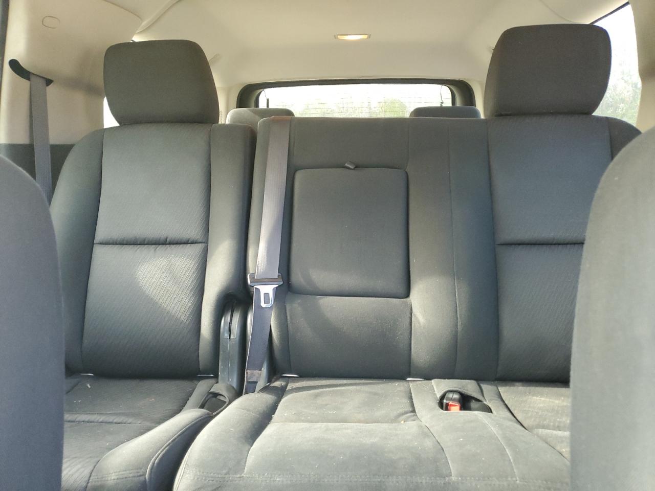 2011 GMC Yukon Xl K1500 Sle VIN: 1GKS2HE32BR387917 Lot: 84555074