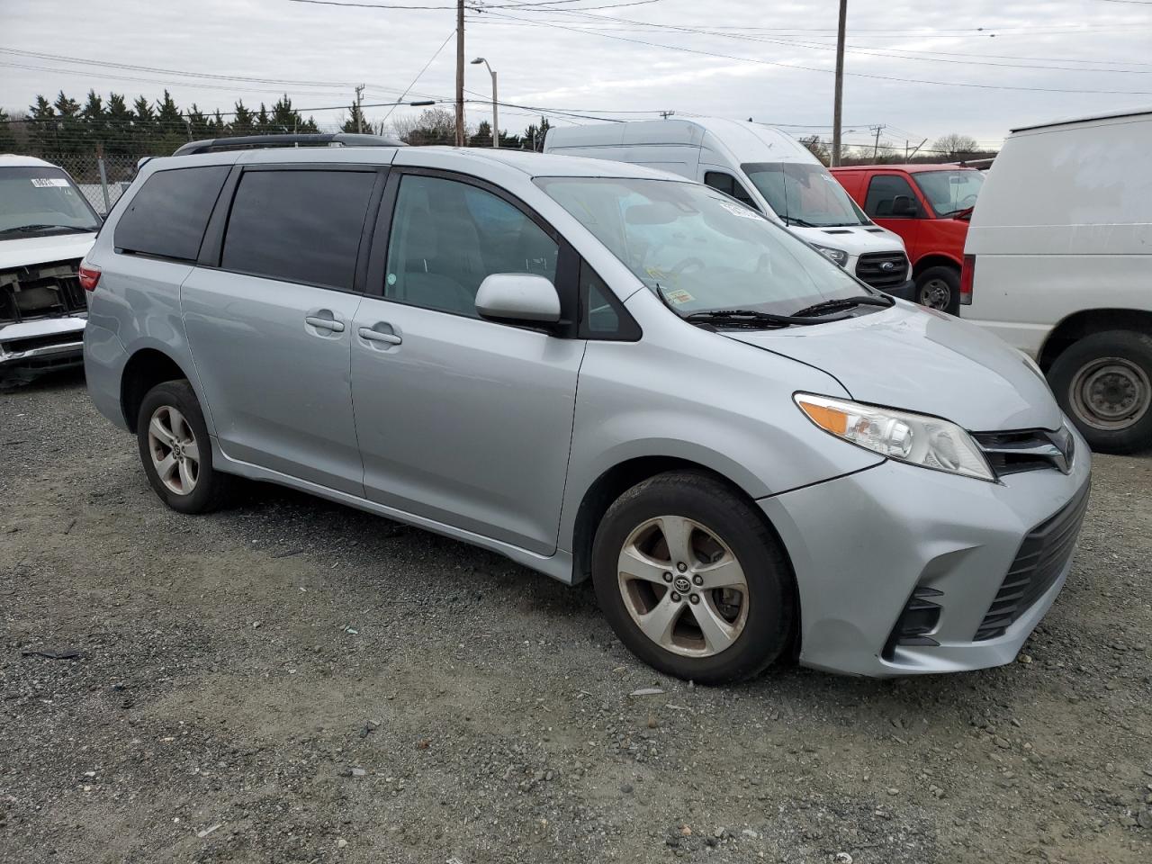 2020 Toyota Sienna - Image 4