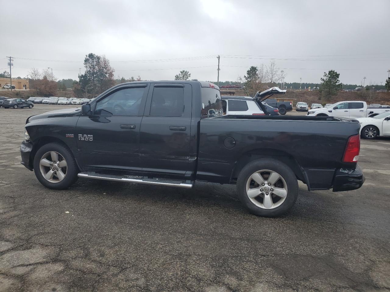 2016 RAM 1500 - Image 2