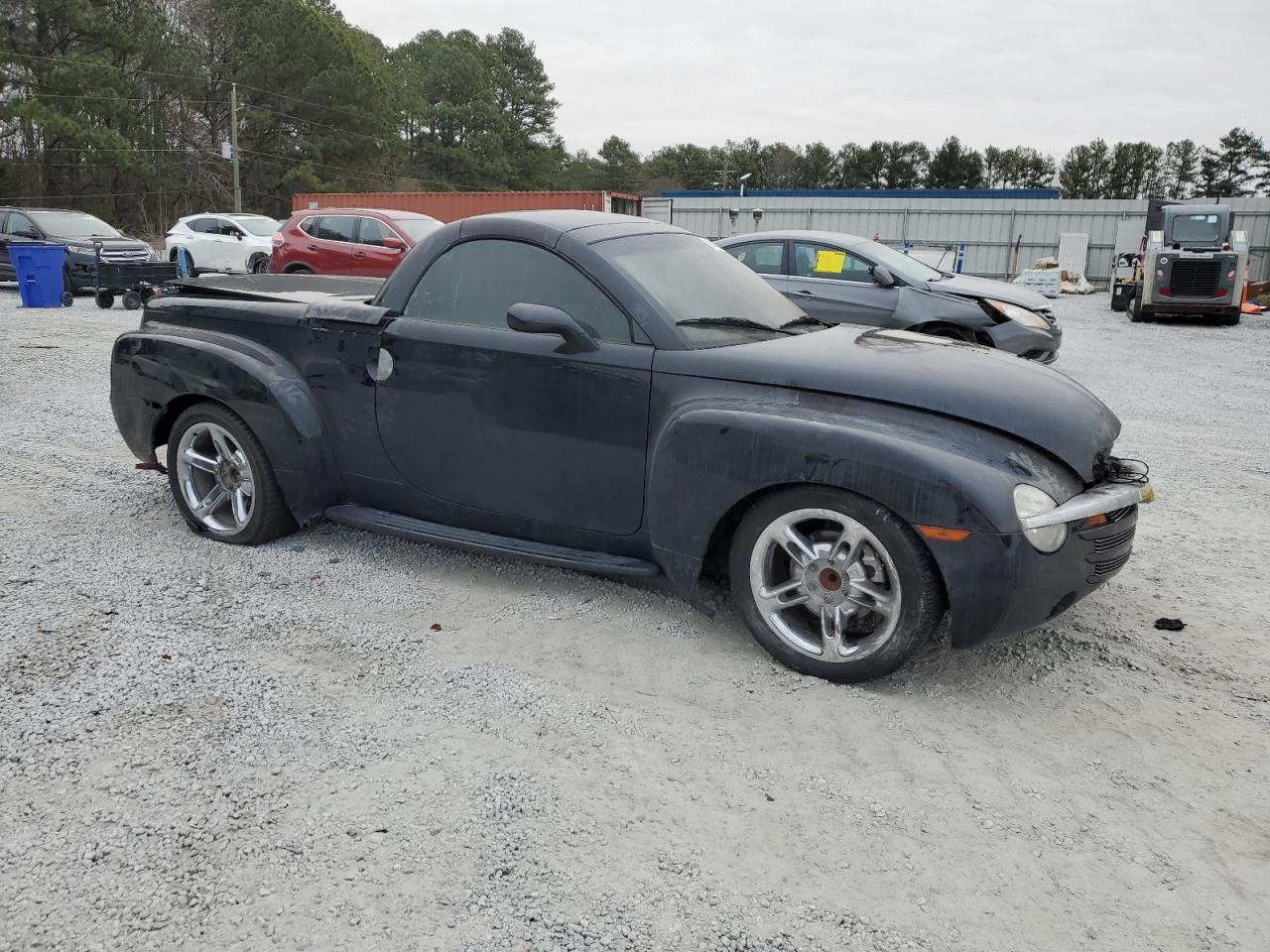 2005 Chevrolet SSR - Image 4