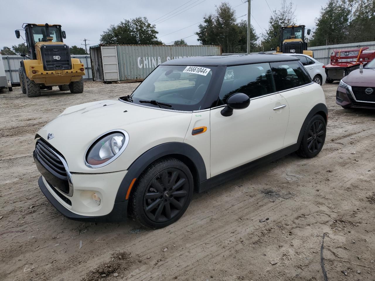 VIN WMWXP5C52J3C65579 2018 MINI COOPER no.1