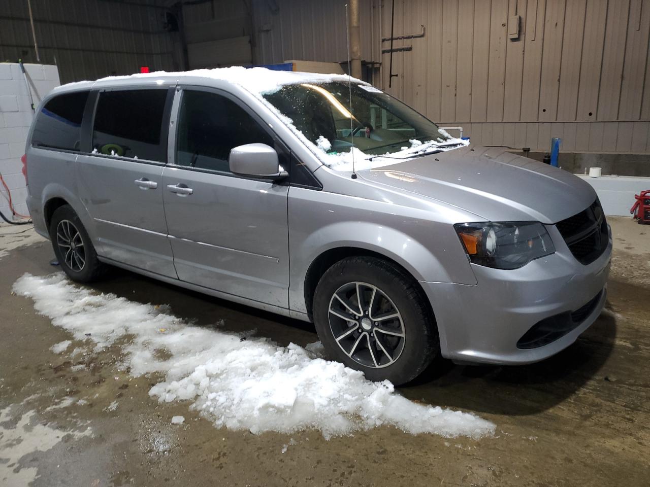 2016 Dodge Caravan - Image 4