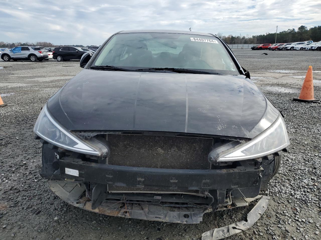 2019 Hyundai Elantra - Image 5