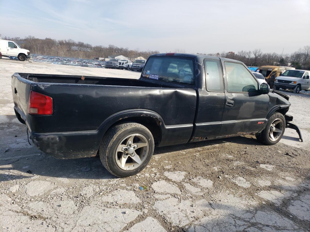 1994 Chevrolet S-10 Pickup - Image 3