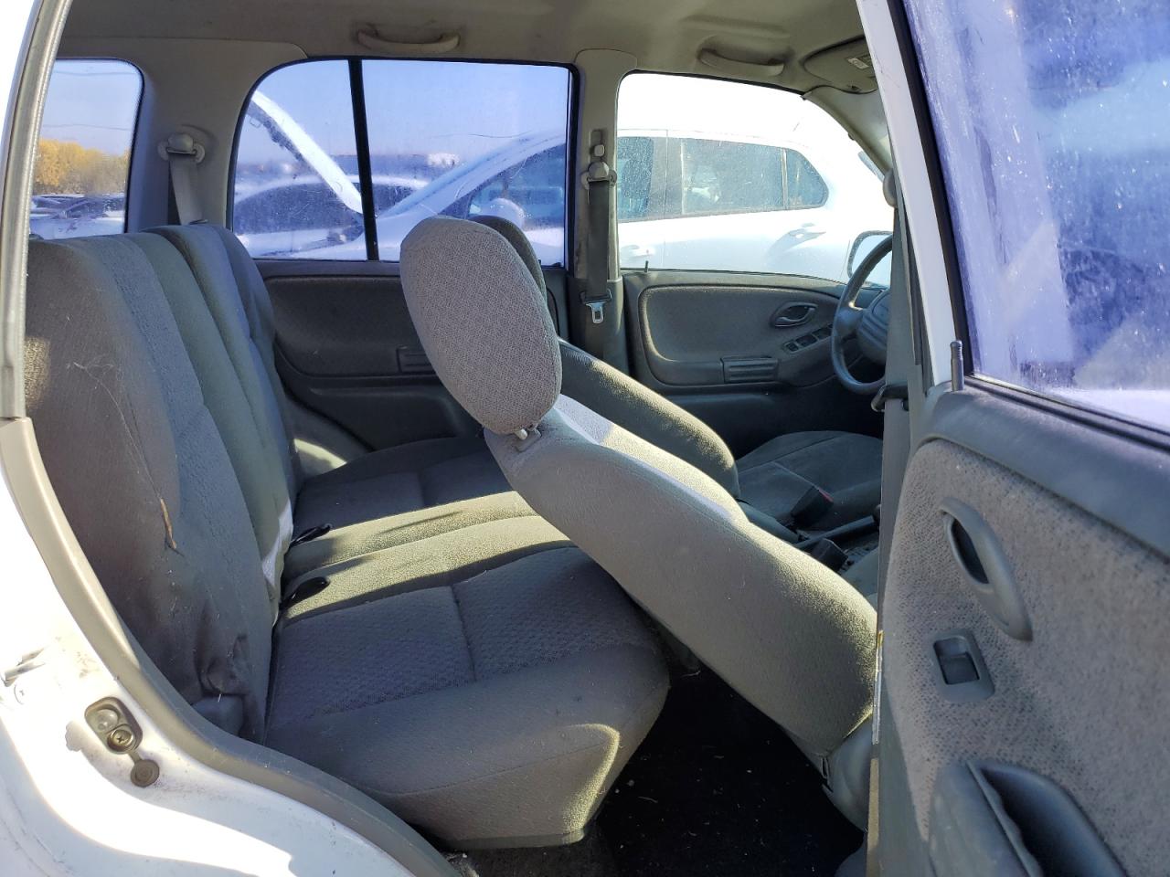 1999 Chevrolet Tracker - Image 11