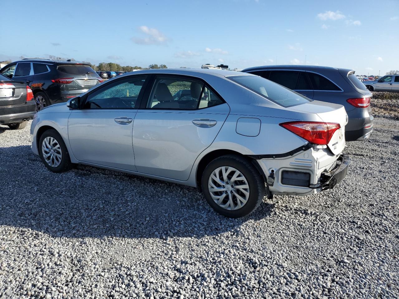 VIN 2T1BURHE7JC996874 2018 TOYOTA COROLLA no.2