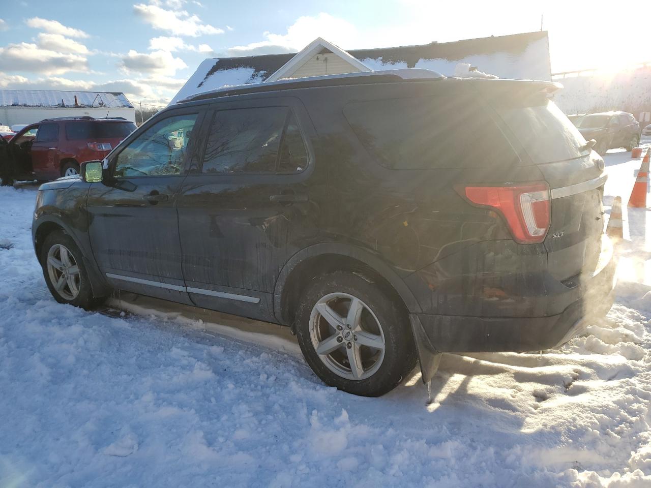 VIN 1FM5K8D87GGA17423 2016 FORD EXPLORER no.2