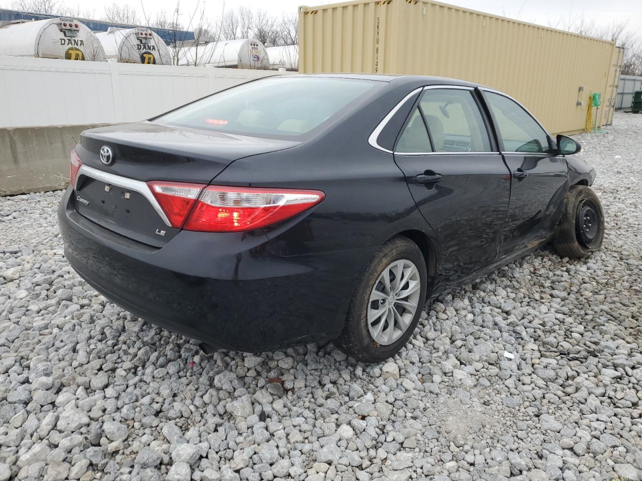 VIN 4T1BF1FK3HU384720 2017 TOYOTA CAMRY no.3