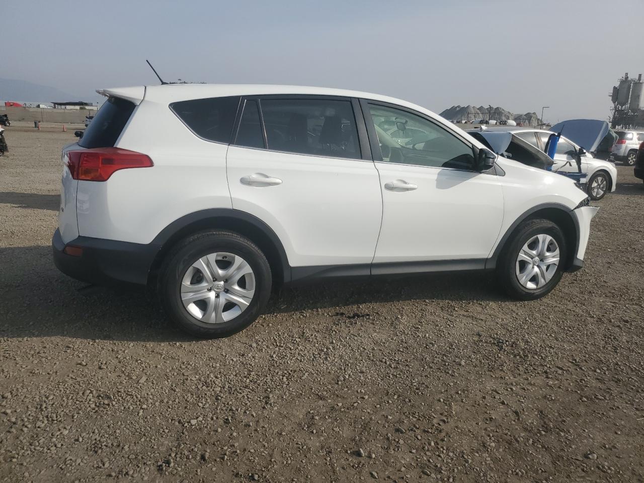 VIN JTMZFREV0FJ044128 2015 TOYOTA RAV4 no.3