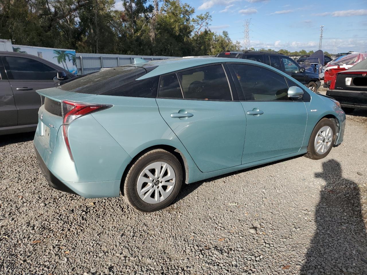 VIN JTDKBRFU8G3019387 2016 TOYOTA PRIUS no.3