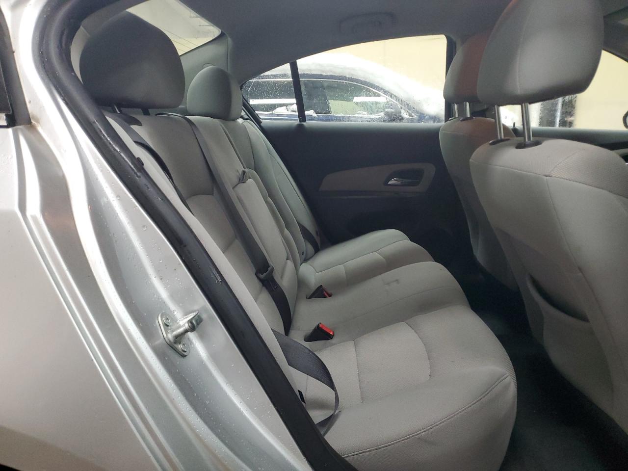 2015 Chevrolet Cruze - Image 10