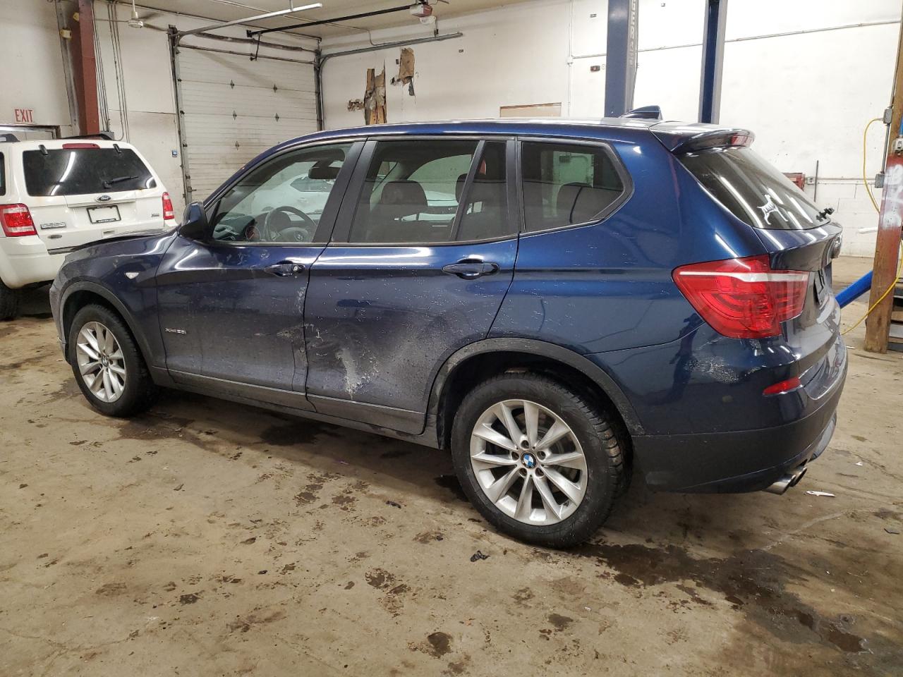 VIN 5UXWX9C56E0D18053 2014 BMW X3 no.2