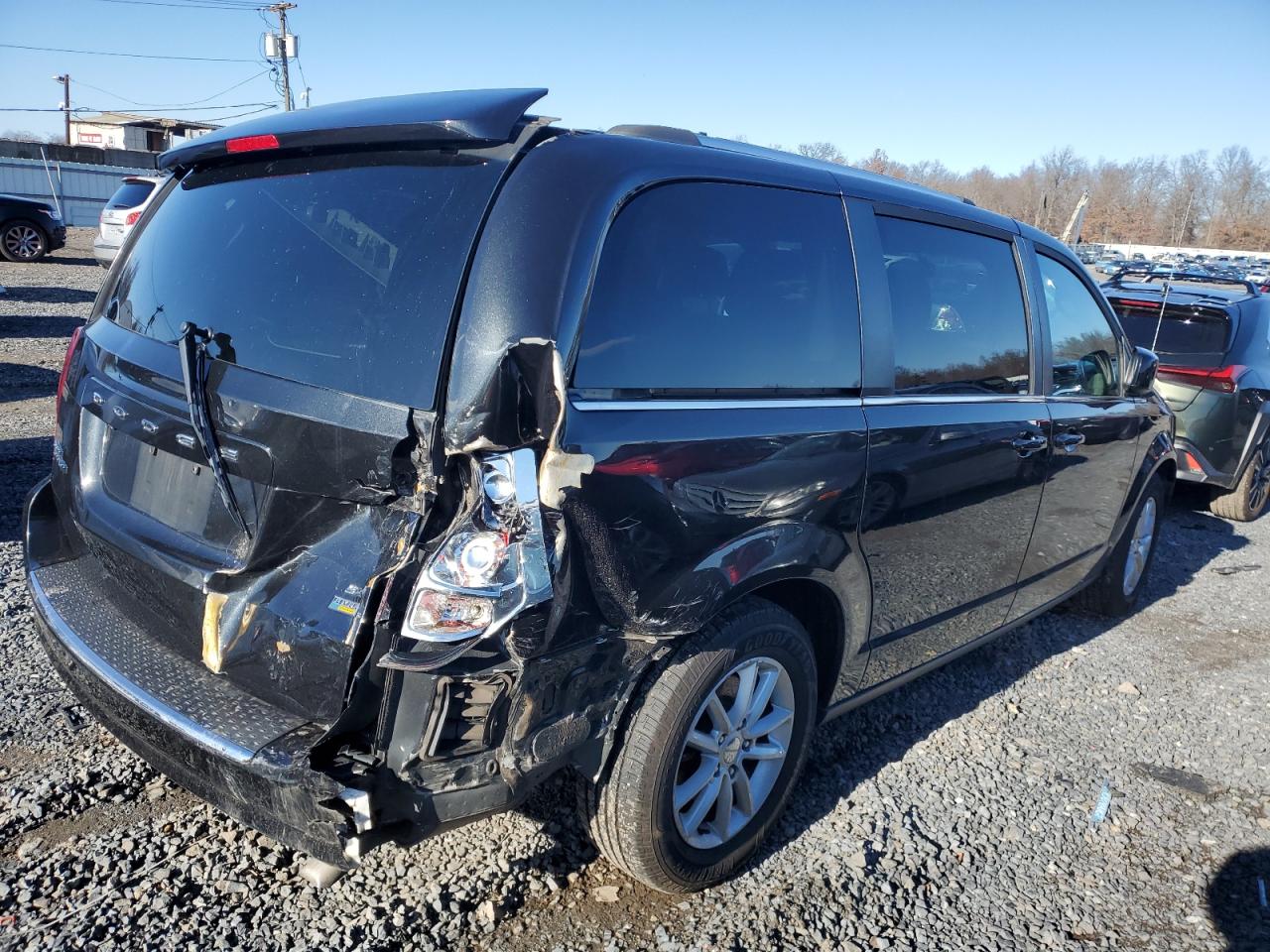 2018 Dodge Caravan - Image 3