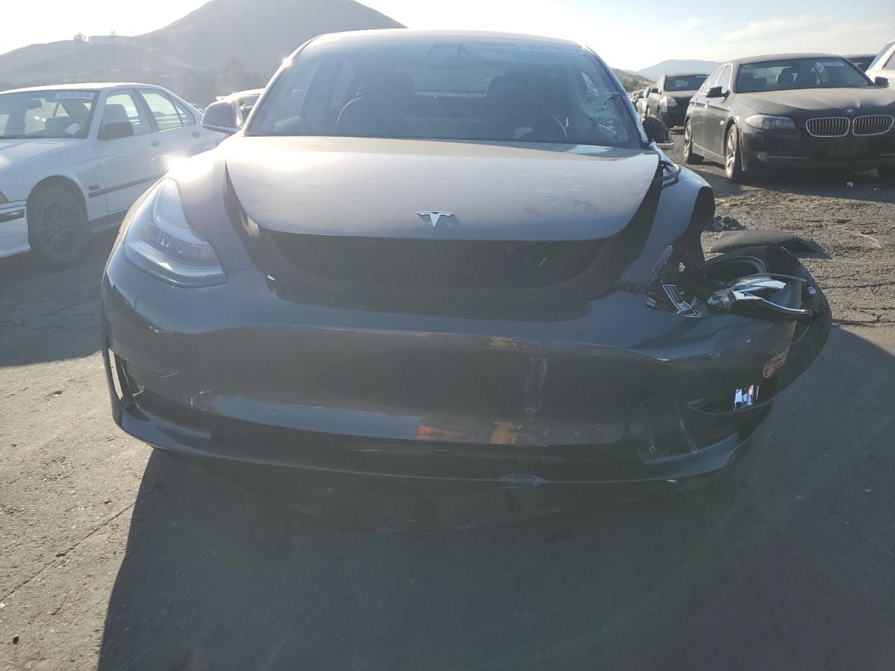 VIN 5YJ3E1EA9JF077717 2018 TESLA MODEL 3 no.5