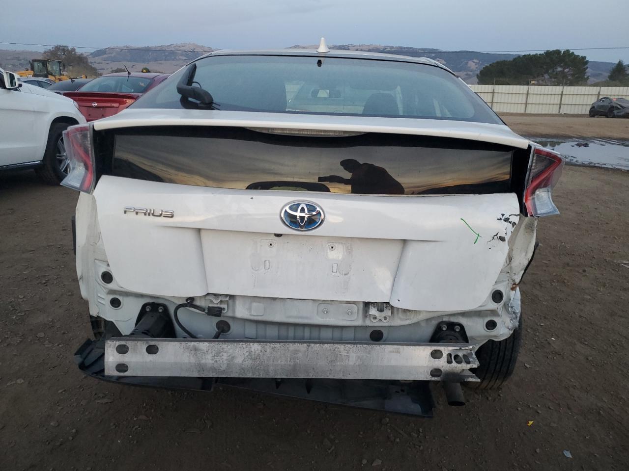 VIN JTDKBRFU4H3545680 2017 TOYOTA PRIUS no.6