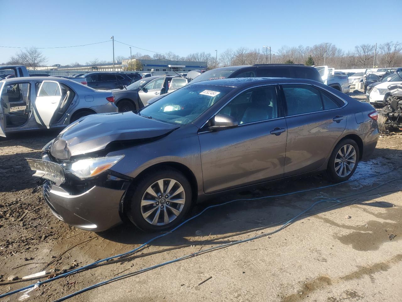 VIN 4T1BF1FK4GU585279 2016 TOYOTA CAMRY no.1