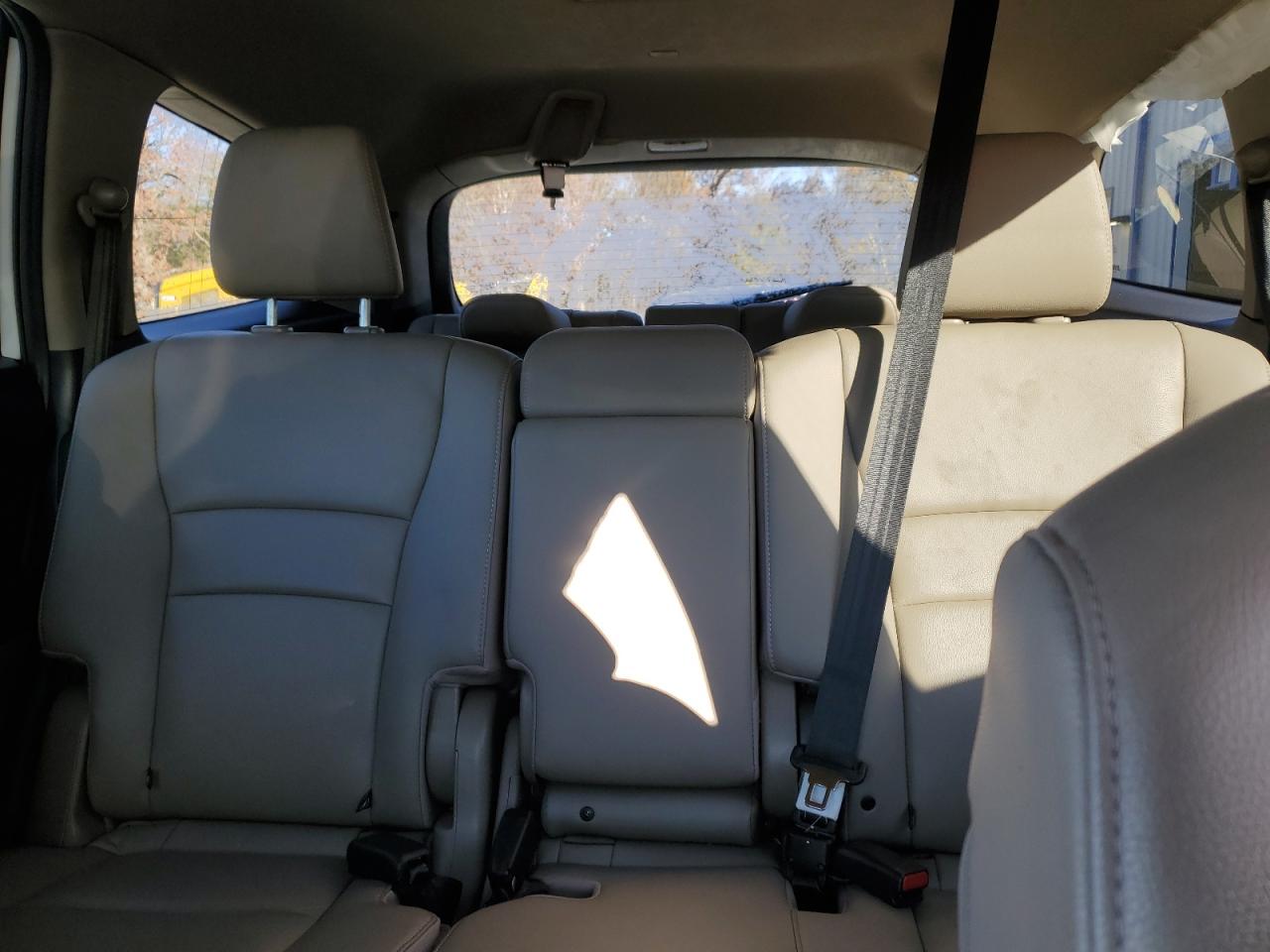 2018 Honda Pilot - Image 10
