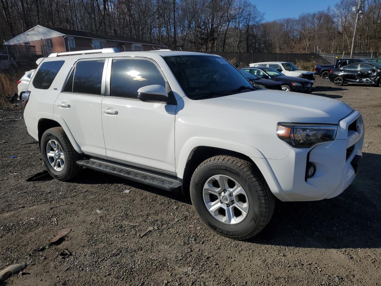 VIN JTEBU5JR3H5445785 2017 TOYOTA 4RUNNER no.4