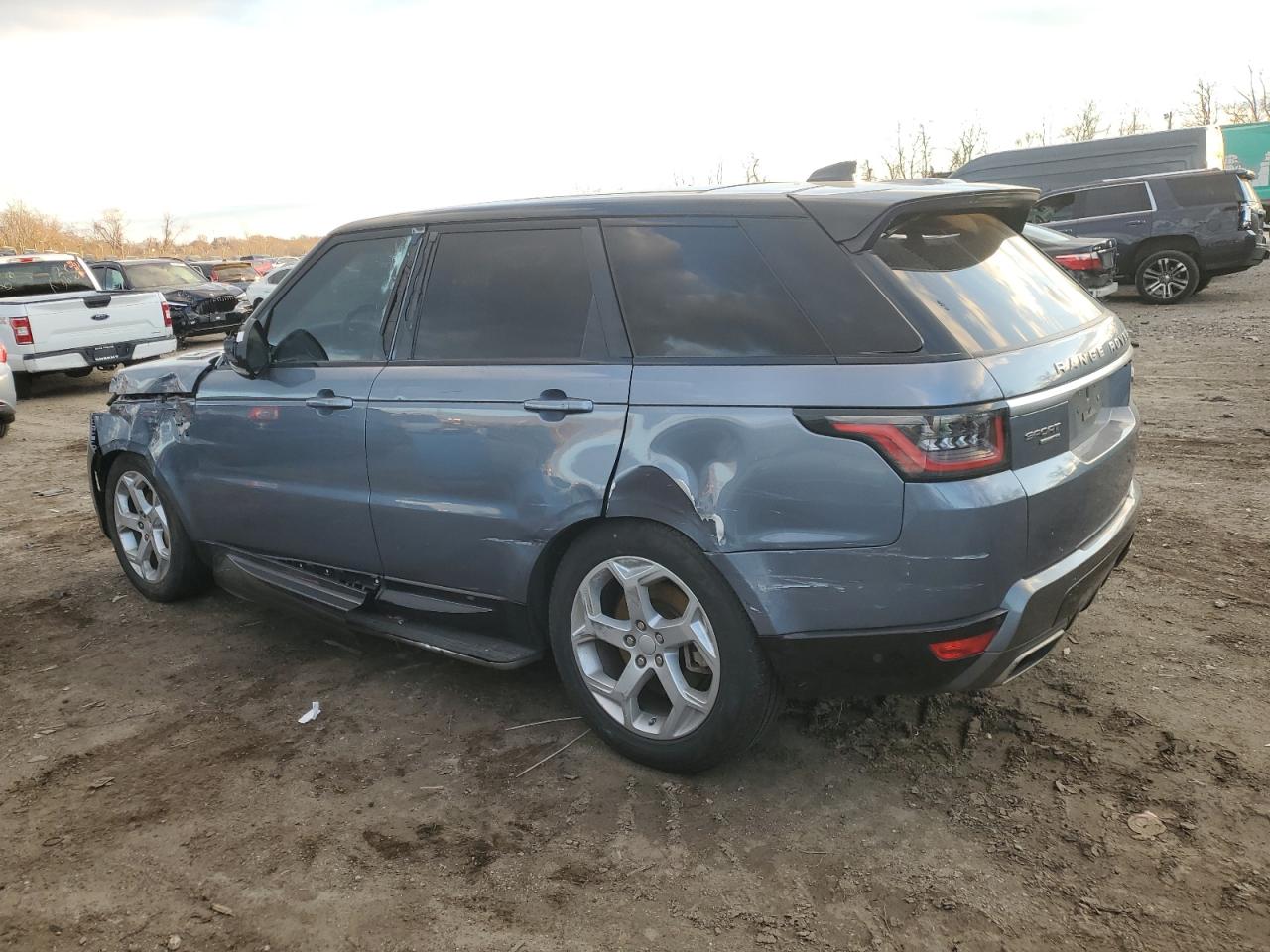 2018 Land Rover Range Rover - Image 2