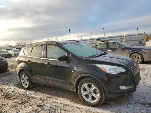  FORD ESCAPE 2016 Czarny