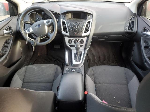 Sedans FORD FOCUS 2014 Czerwony