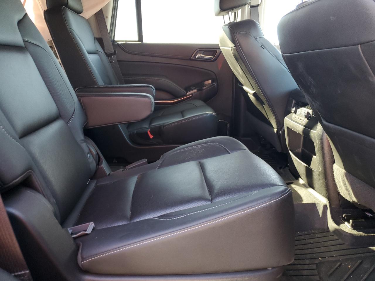2020 GMC Yukon - Image 11