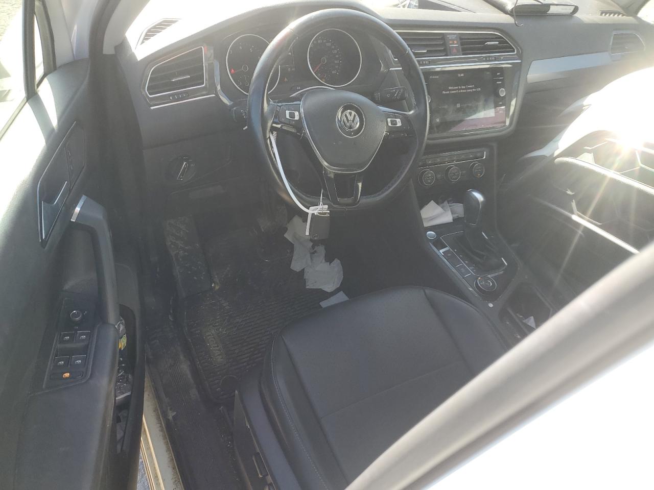 2018 Volkswagen Tiguan - Image 8