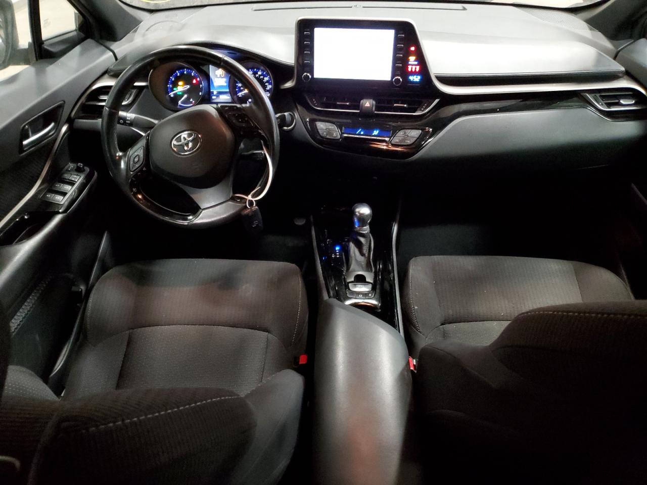 2019 Toyota C-HR - Image 8