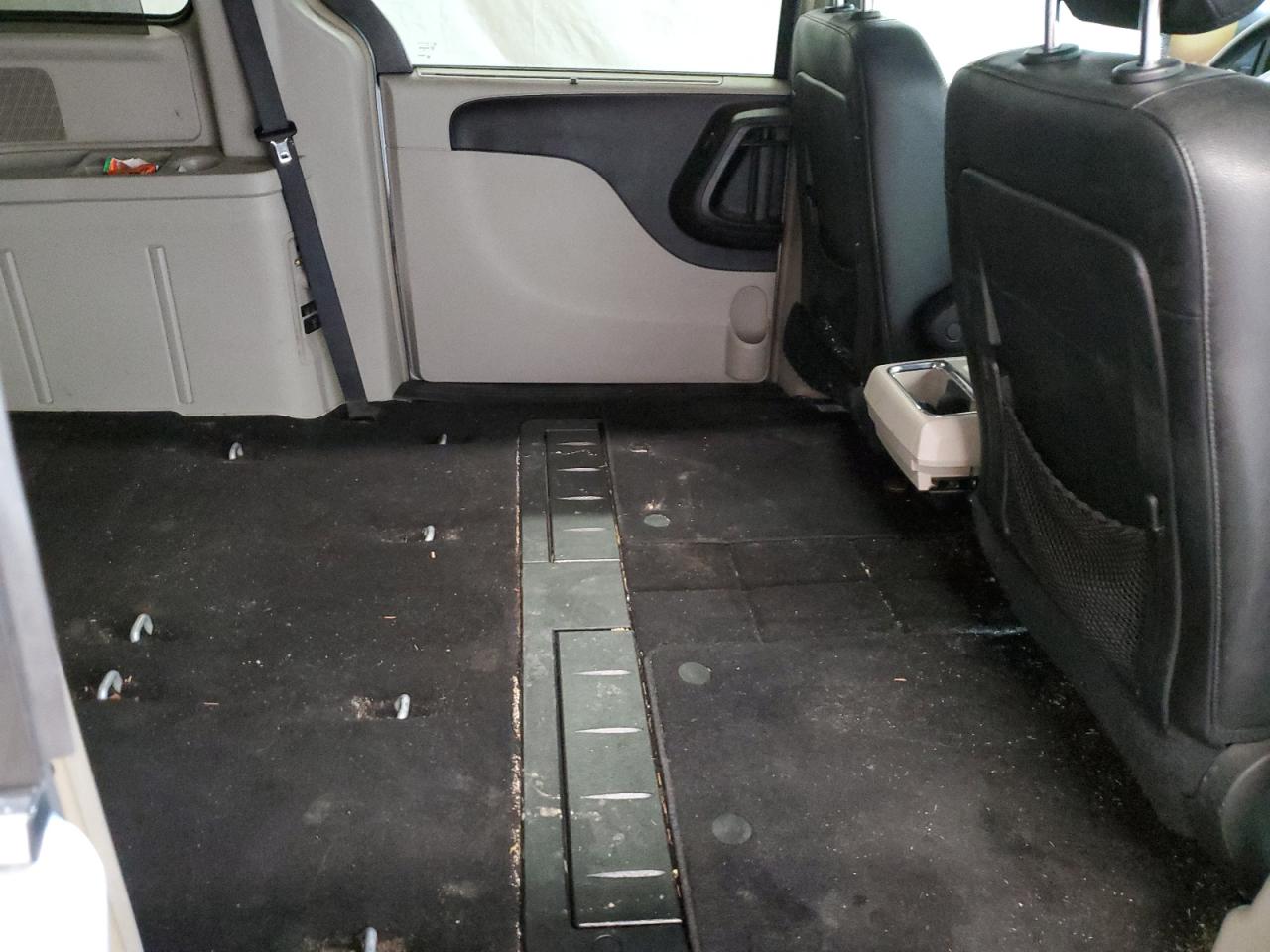 2016 Chrysler Town & Country Touring L VIN: 2C4RC1CG2GR240437 Lot: 86421654