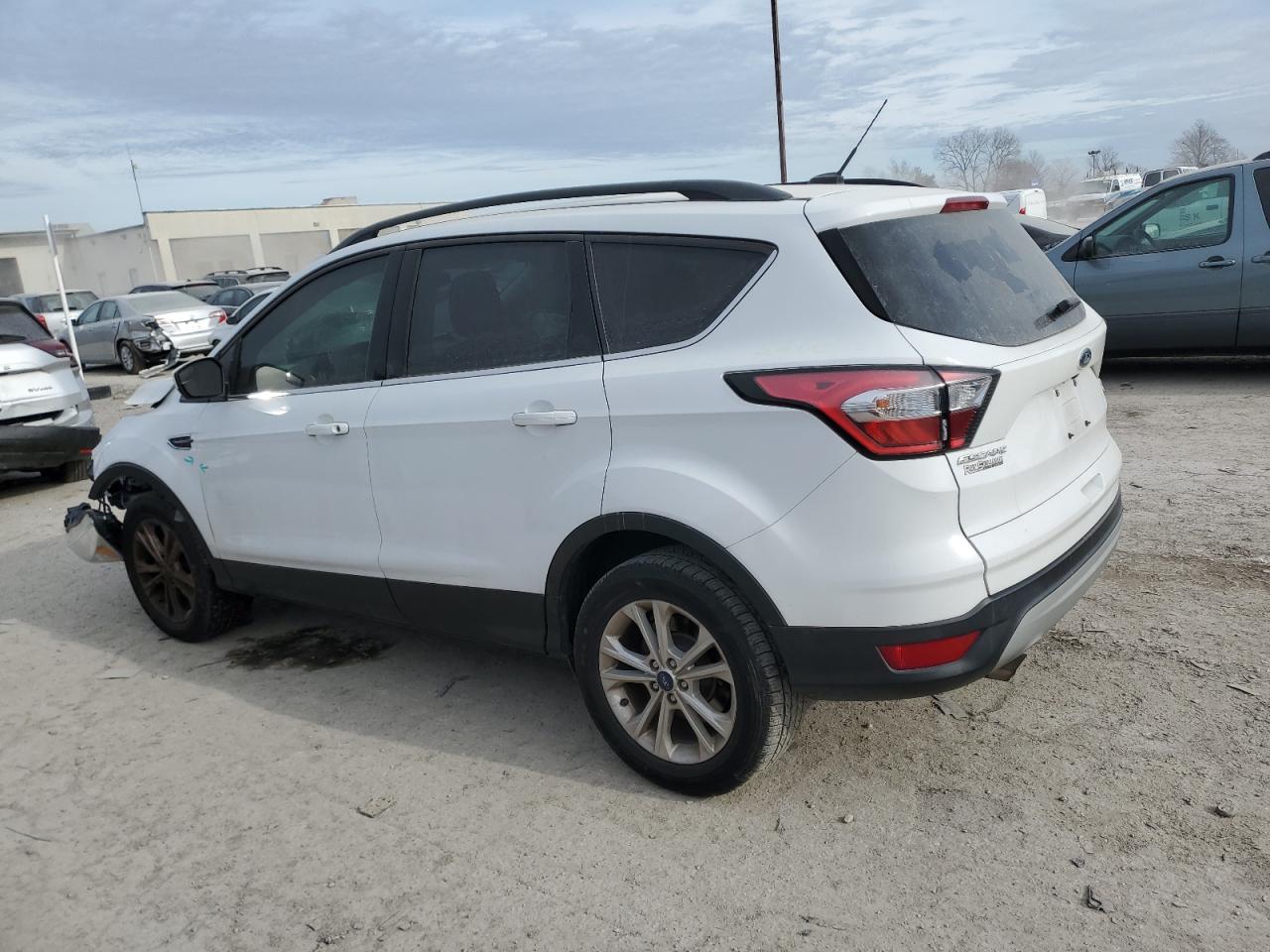 1FMCU0GD2JUC77099 FORD ESCAPE 2018