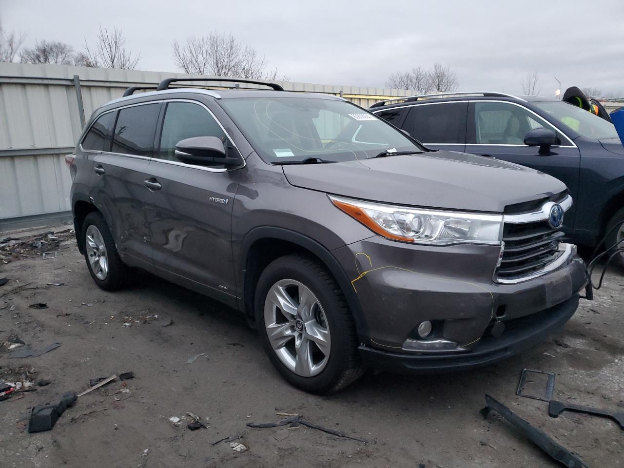 2016 Toyota Highlander - Image 4