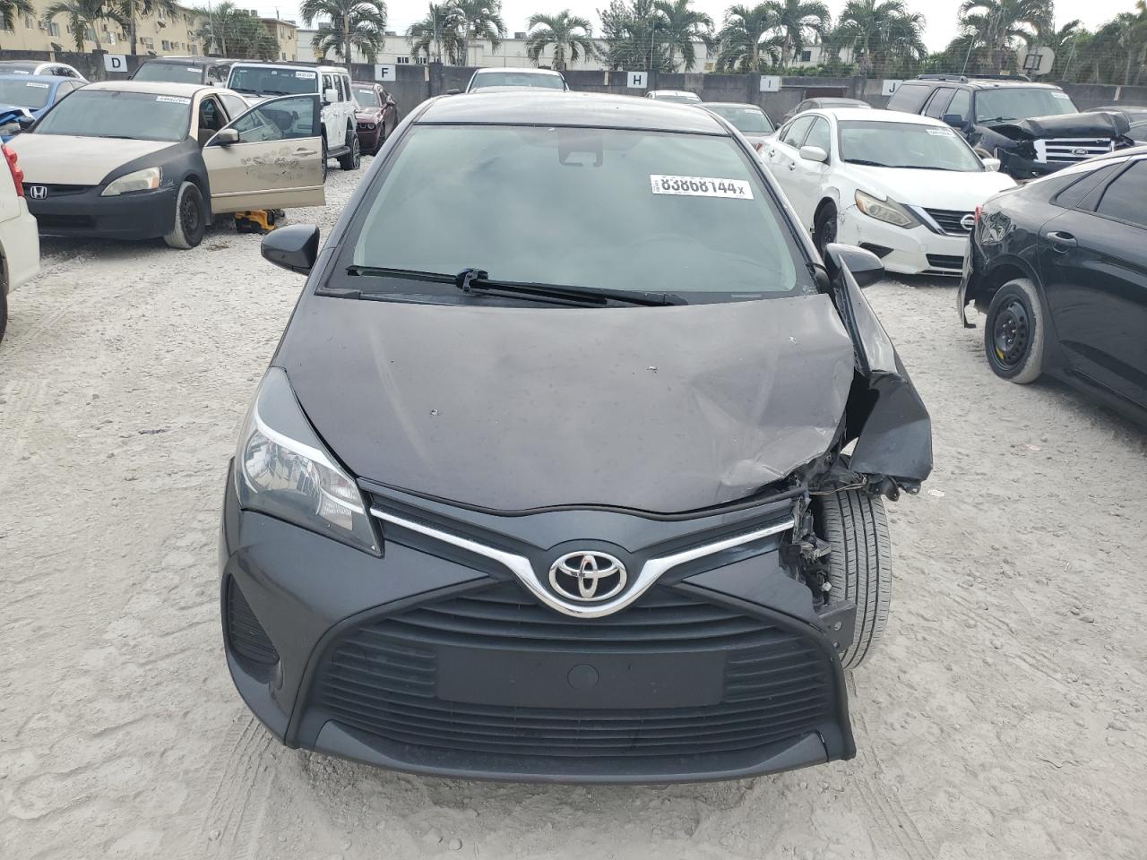 VIN VNKJTUD38HA082757 2017 TOYOTA YARIS no.5