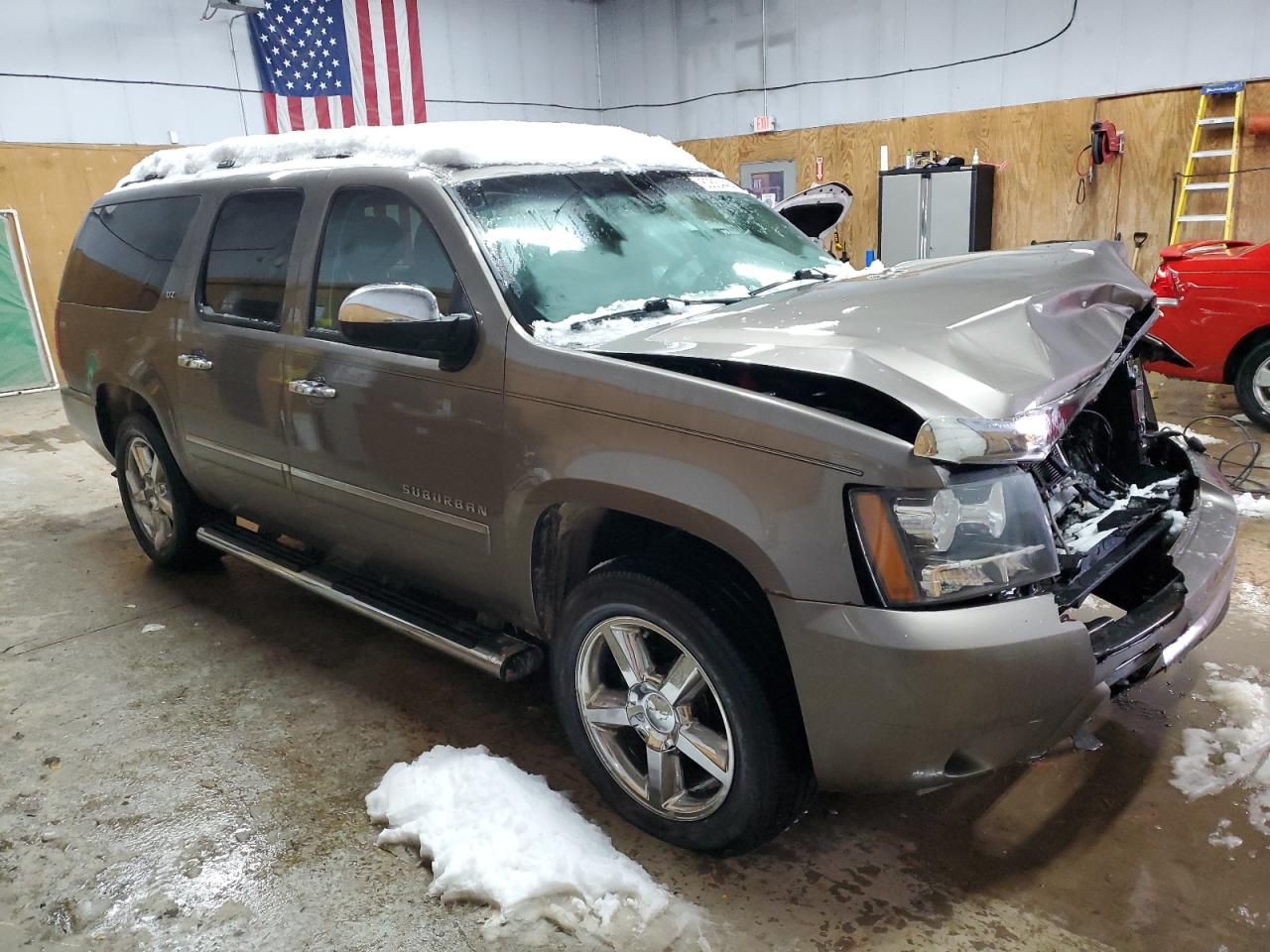 2012 Chevrolet Suburban - Image 4