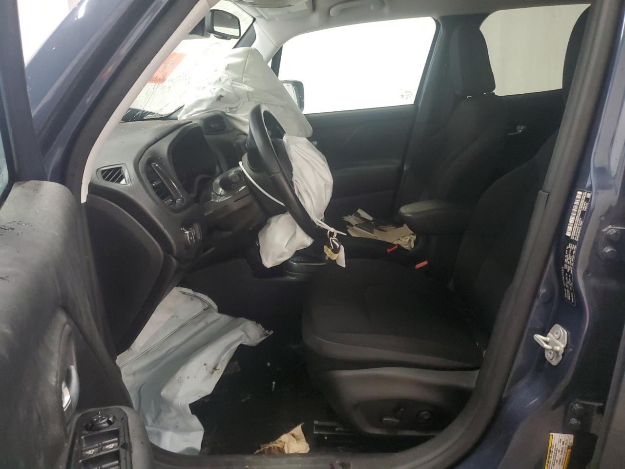 2020 Jeep Renegade - Image 7