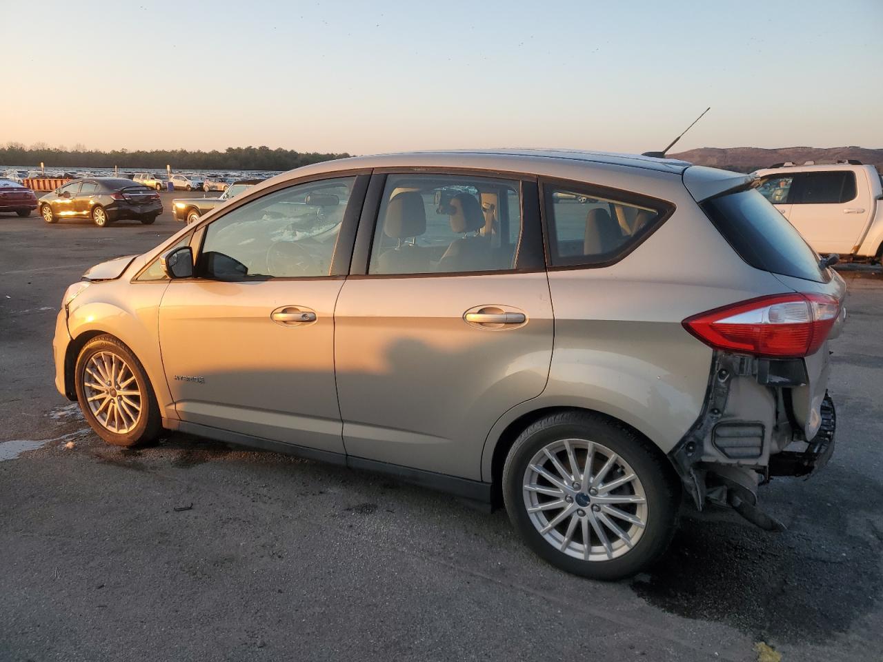 VIN 1FADP5AU4FL116648 2015 FORD CMAX no.2