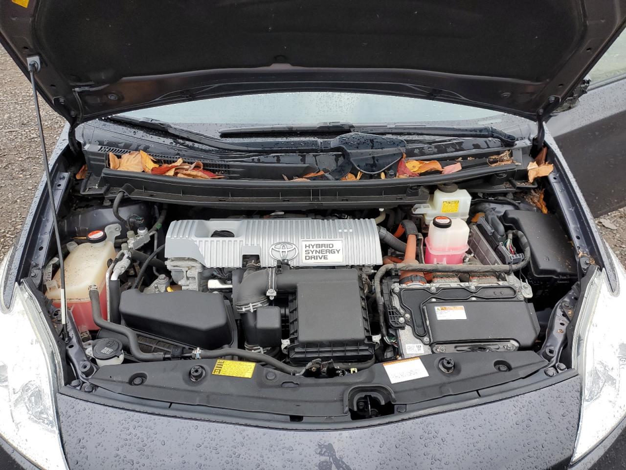 2015 Toyota Prius - Image 13