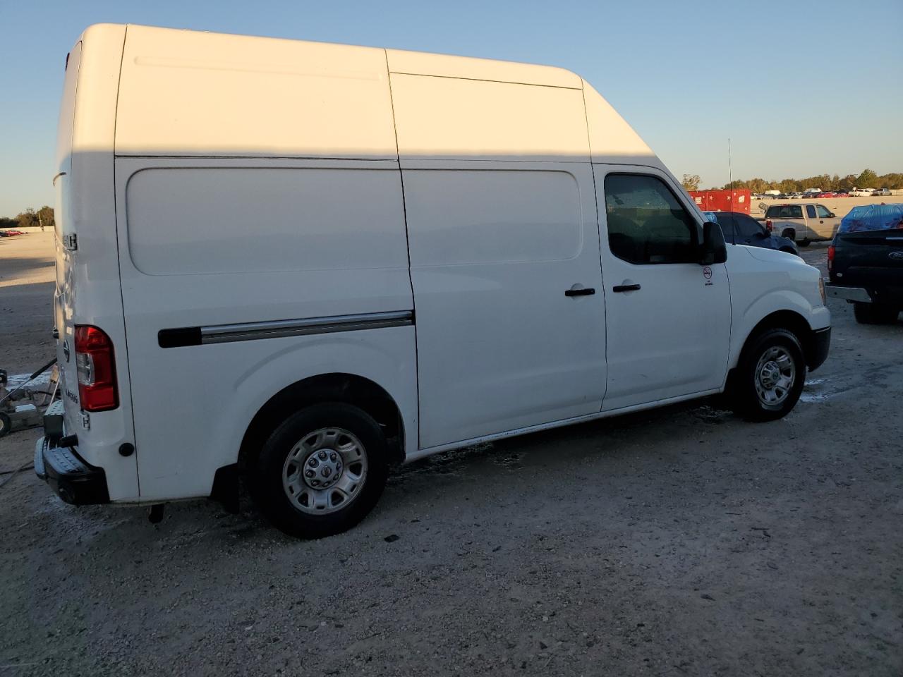2018 Nissan NV - Image 3