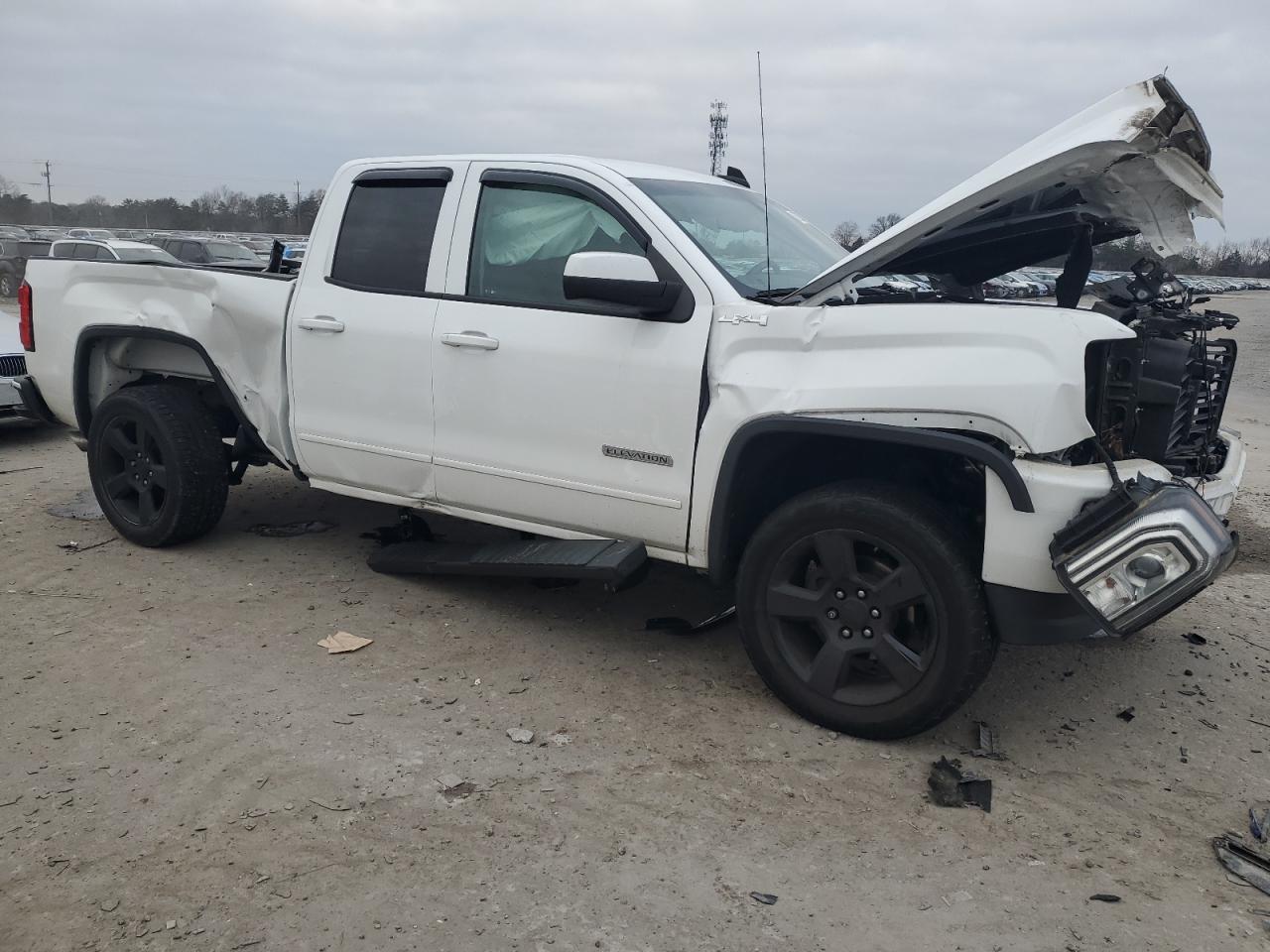 2017 GMC Sierra - Image 4