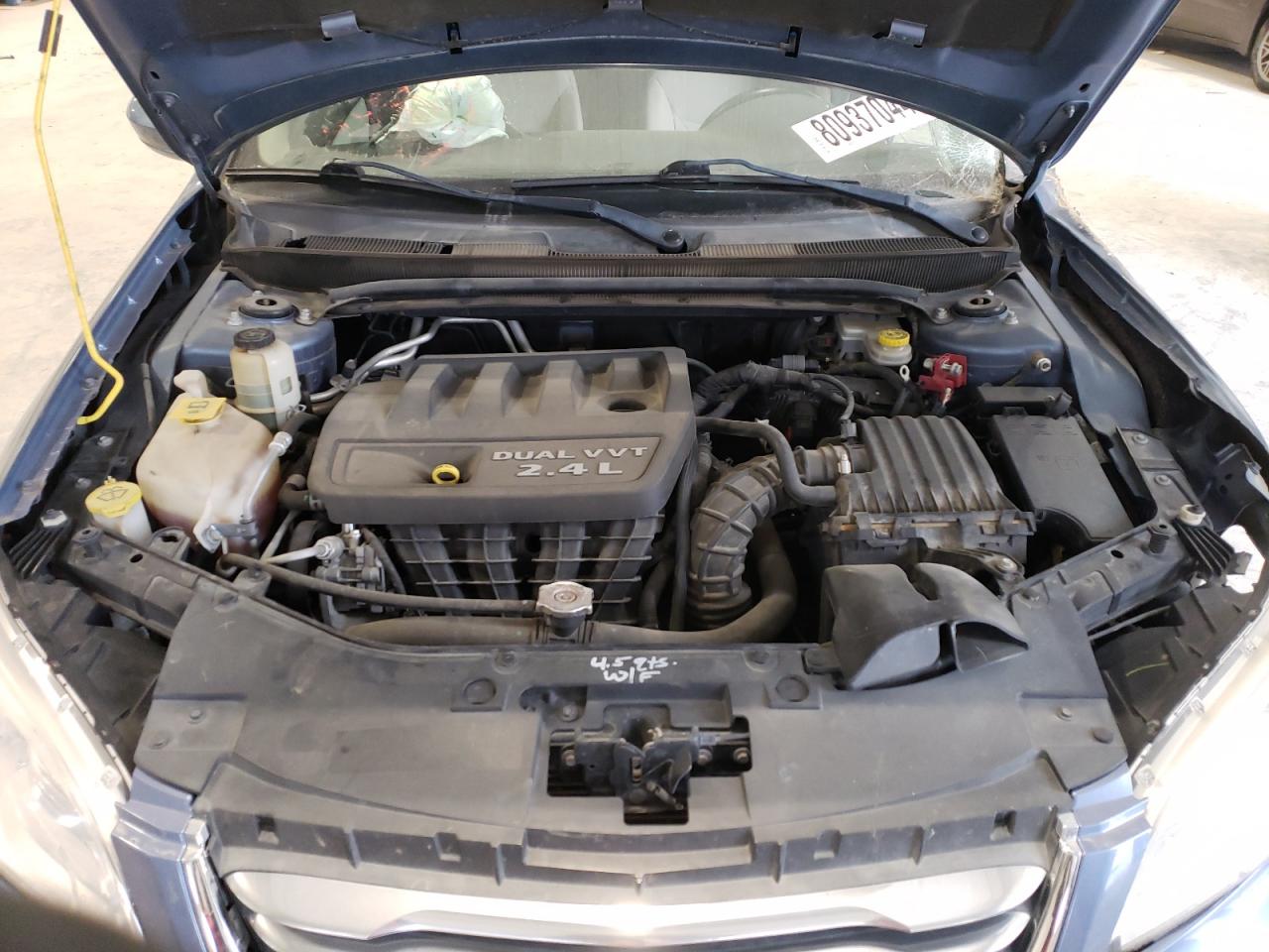2011 Chrysler 200 - Image 11
