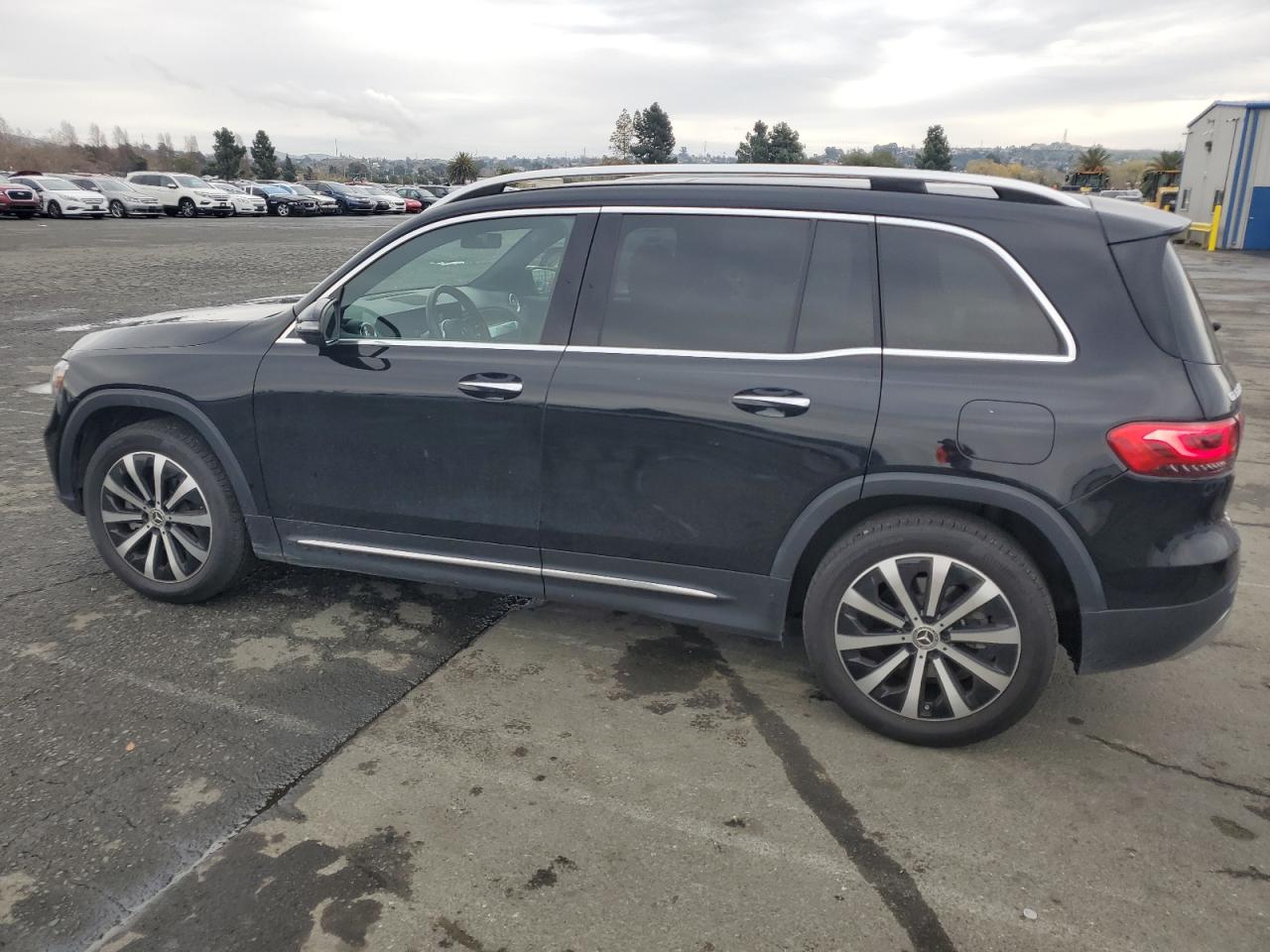 2021 Mercedes-Benz GLB - Image 2