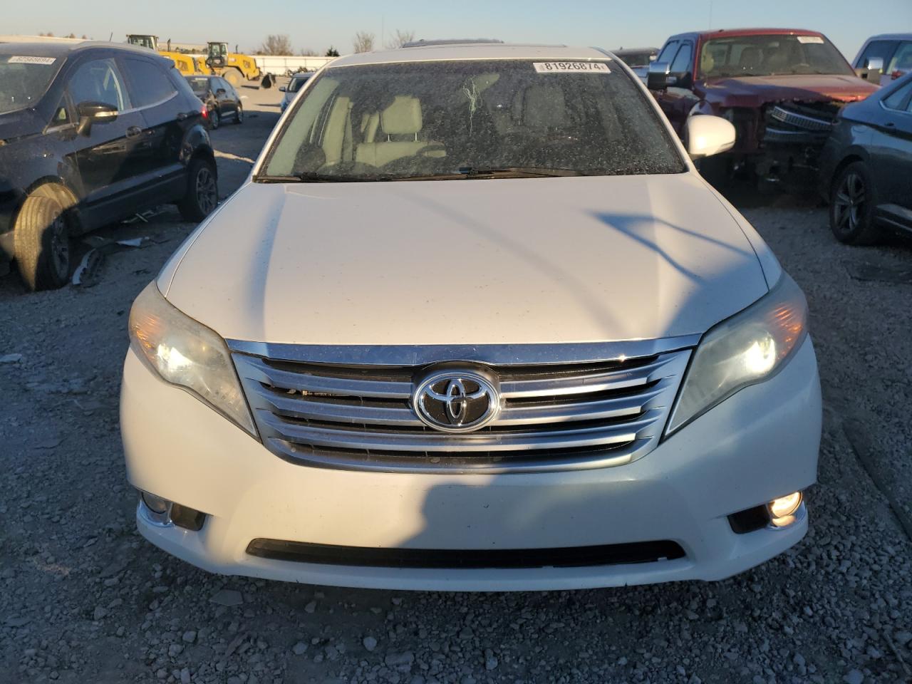 2012 Toyota Avalon - Image 5