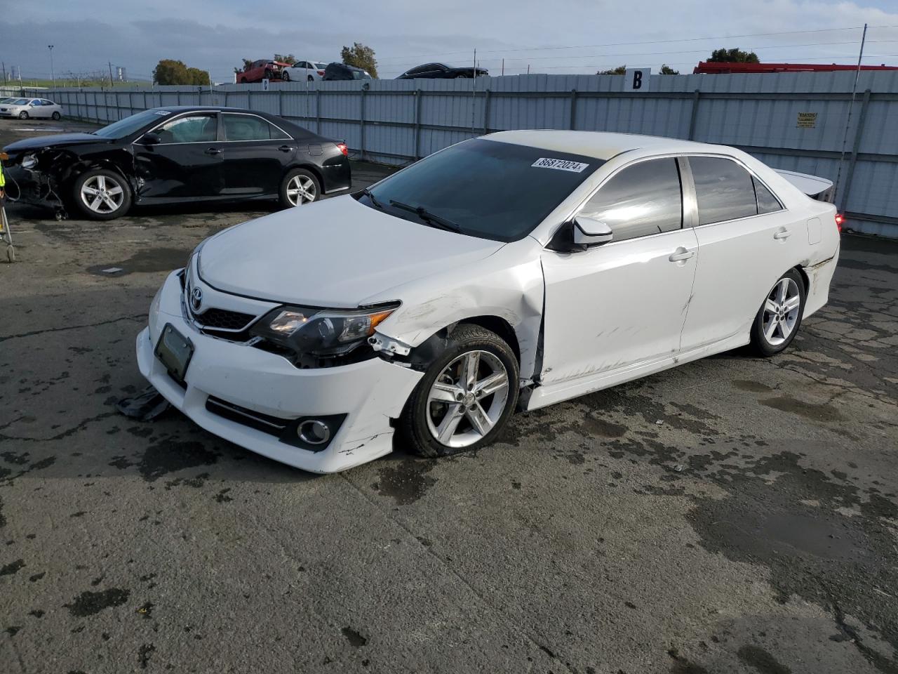 VIN 4T1BF1FK5DU230780 2013 TOYOTA CAMRY no.1