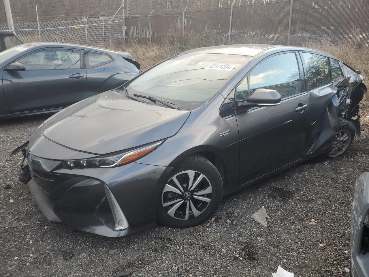 VIN JTDKARFP3J3073166 2018 TOYOTA PRIUS no.1