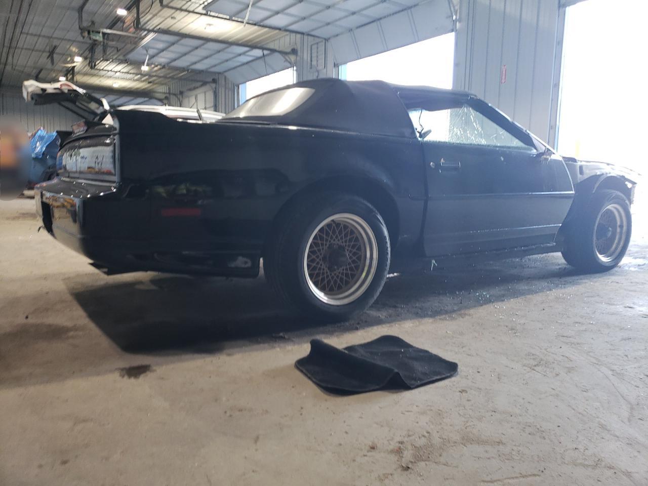 1989 Pontiac Firebird - Image 3