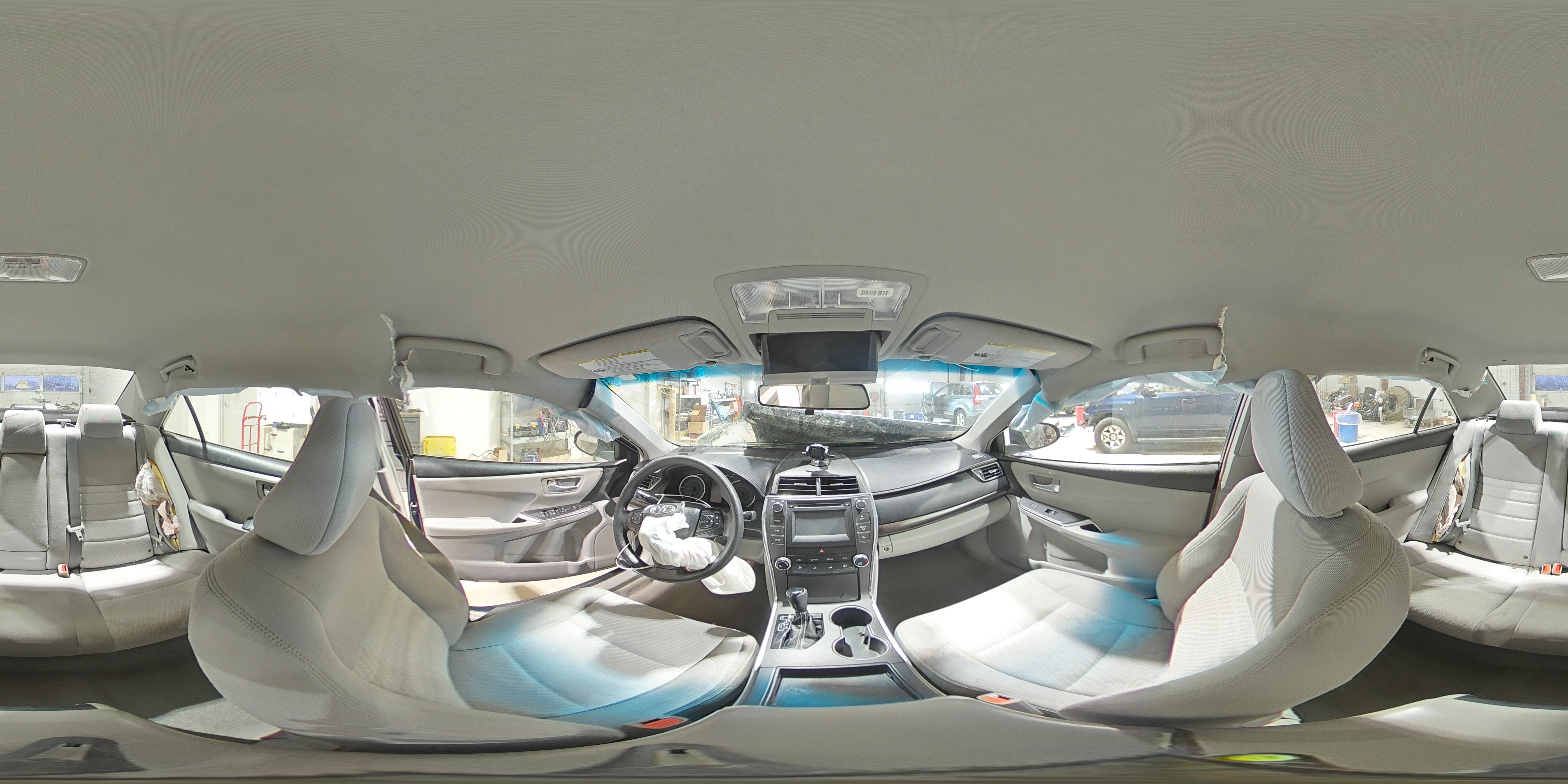 2017 Toyota Camry - Image 13